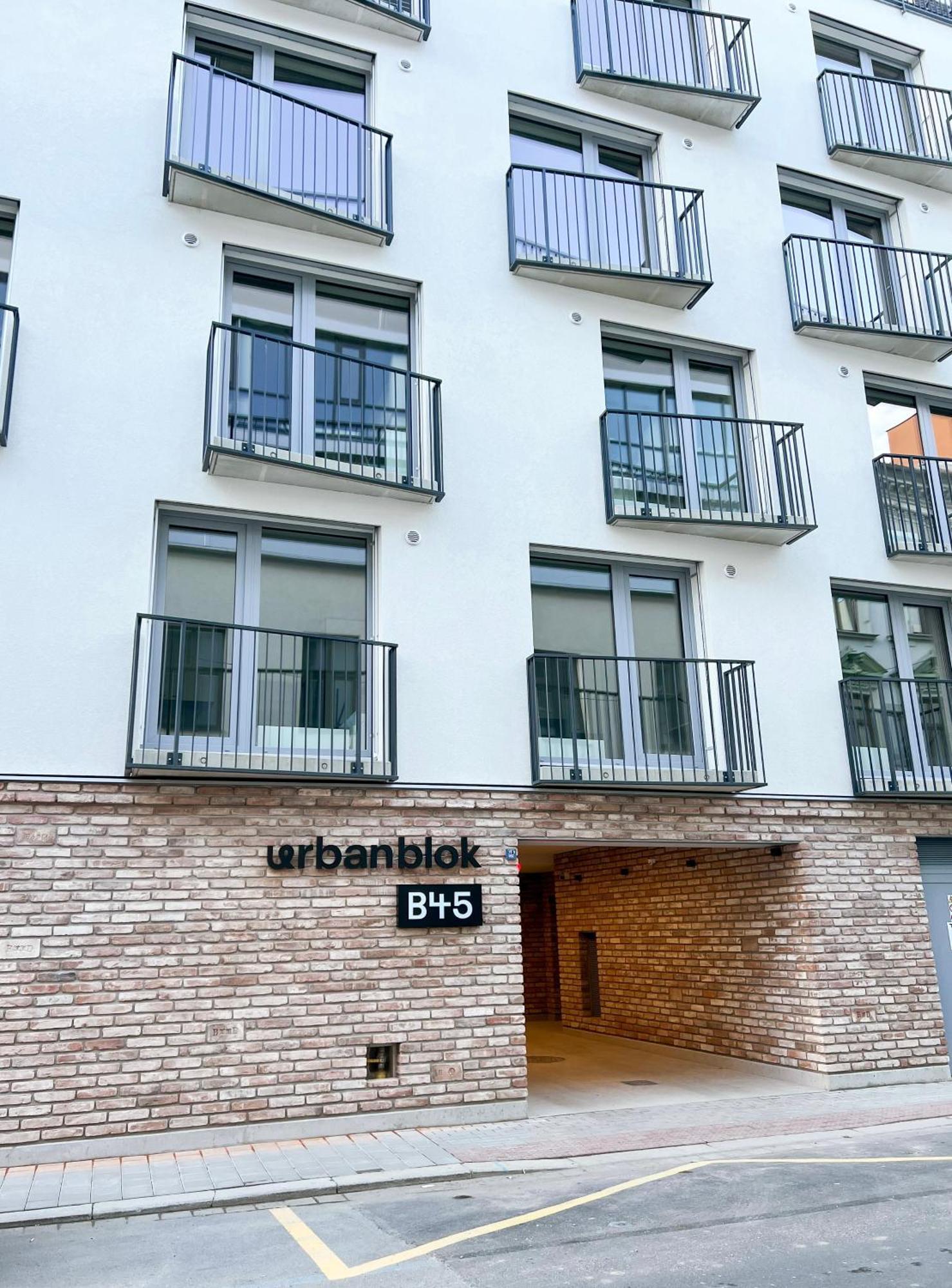 Celestial Apartments Brno Luaran gambar